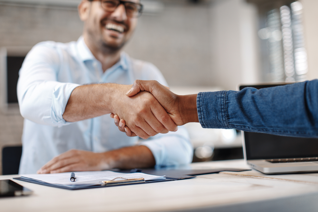 saiba como escolher um curso de gestão comercial